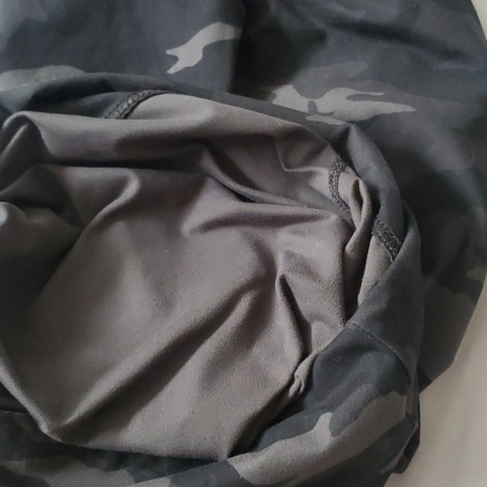 Zobha Camo Leggings- Size M - Picture 12 of 12